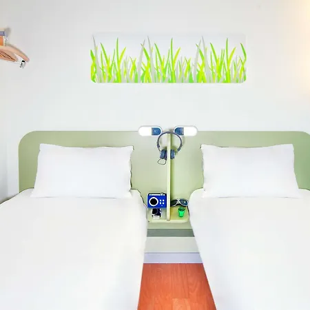 Hotel Ibis Budget Rouen Parc Des Expos Zenith